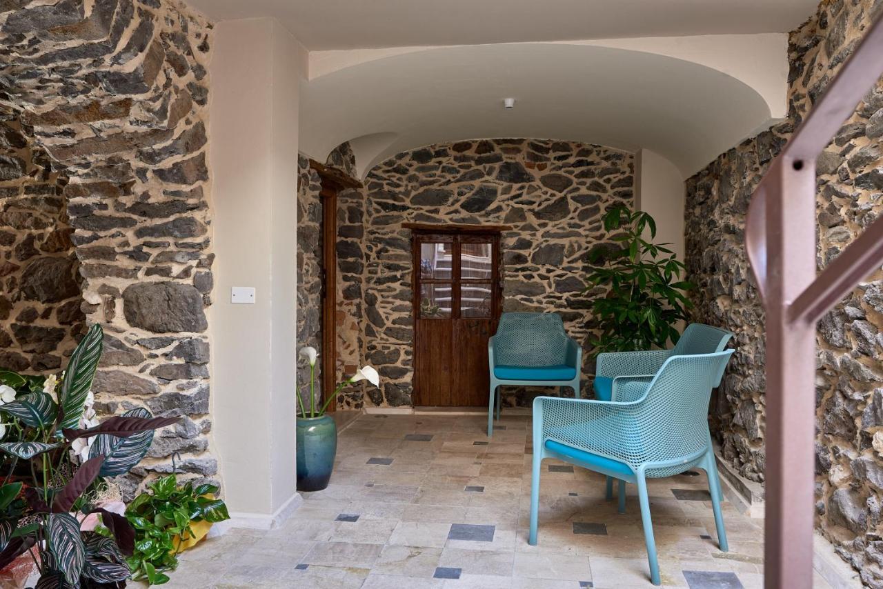 Casa Masuri, Nel Cuore Di Dorgali Εξωτερικό φωτογραφία
